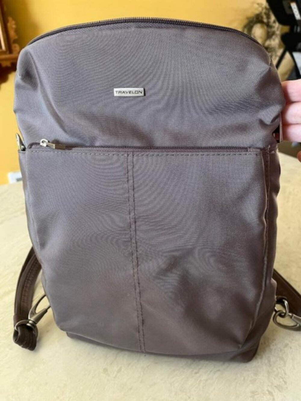 TRAVELON ANTI THEFT CONVERTIBLE BACKPACK RDIF